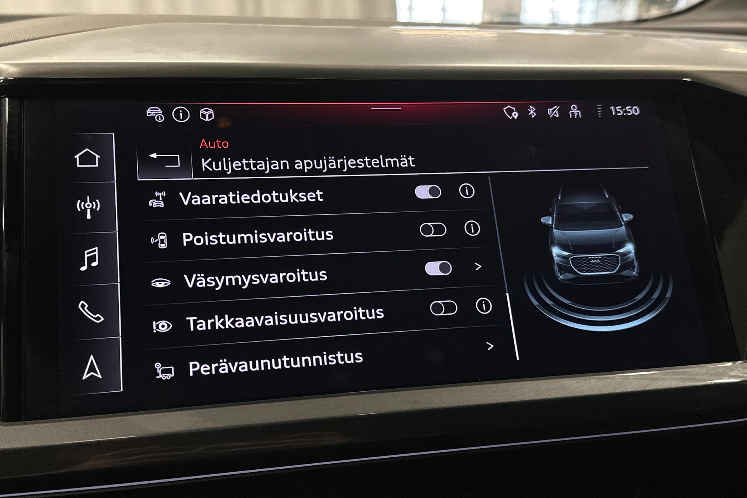 valkoinen Audi Q4 e-tron 2024 kuva 24.