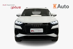 valkoinen Audi Q4 e-tron 2024 kuva 4.