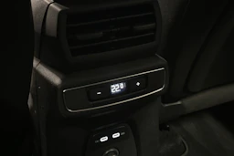 valkoinen Audi Q4 e-tron 2024 kuva 14.