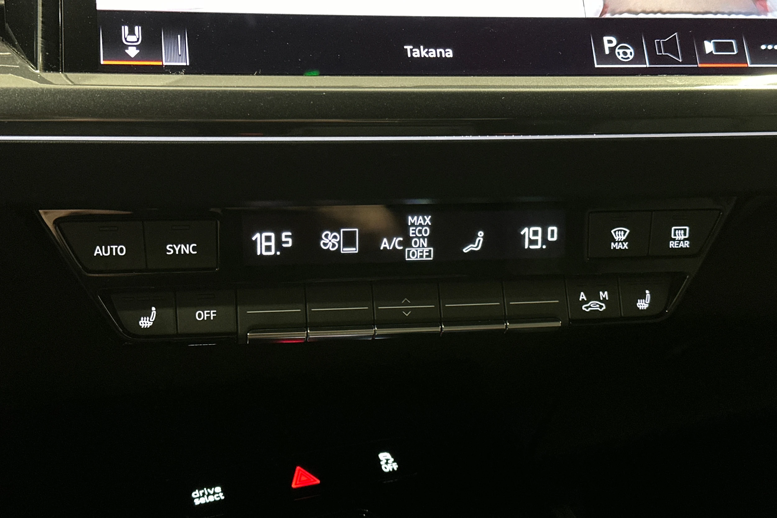valkoinen Audi Q4 e-tron 2024 kuva 28.