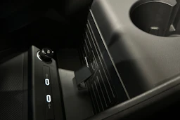 valkoinen Audi Q4 e-tron 2024 kuva 30.