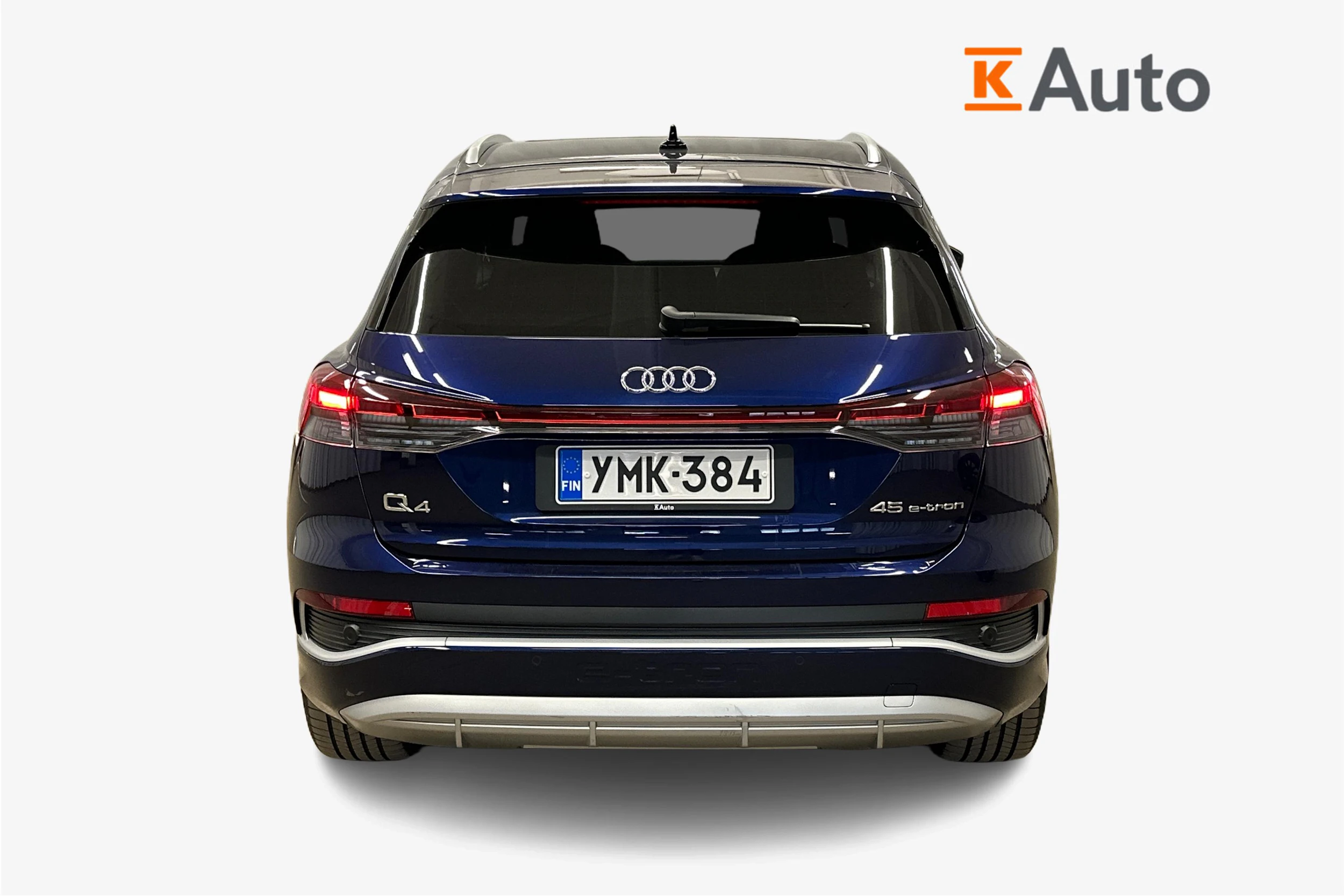 sininen Audi Q4 e-tron 2024 kuva 4.