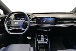 sininen Audi Q4 e-tron 2024 kuva 9.