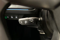 sininen Audi Q4 e-tron 2024 kuva 18.