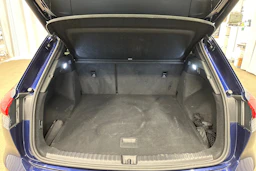 sininen Audi Q4 e-tron 2024 kuva 29.