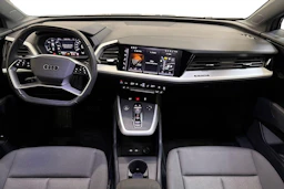 harmaa Audi Q4 e-tron 2024 kuva 7.