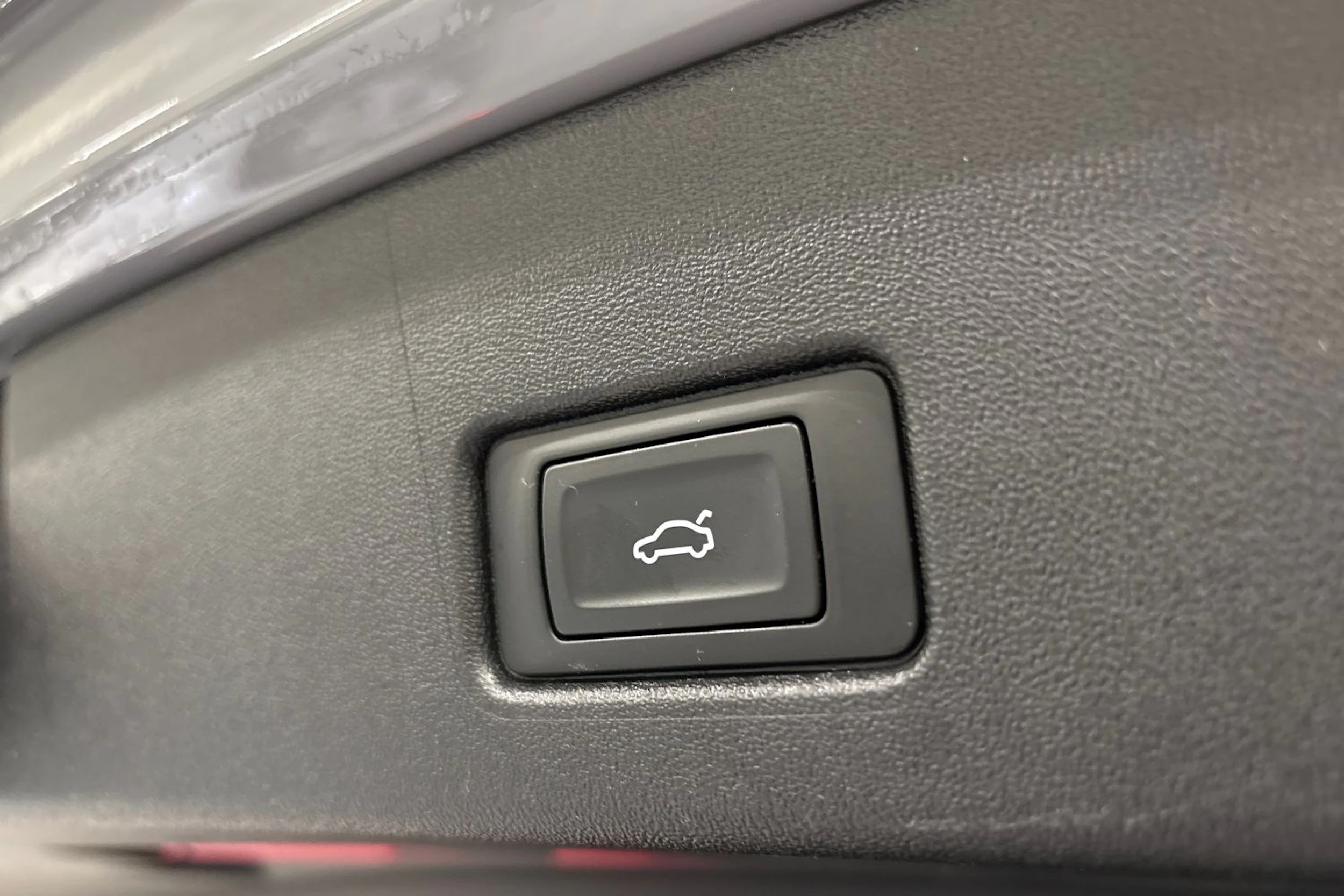 harmaa Audi Q4 e-tron 2024 kuva 15.