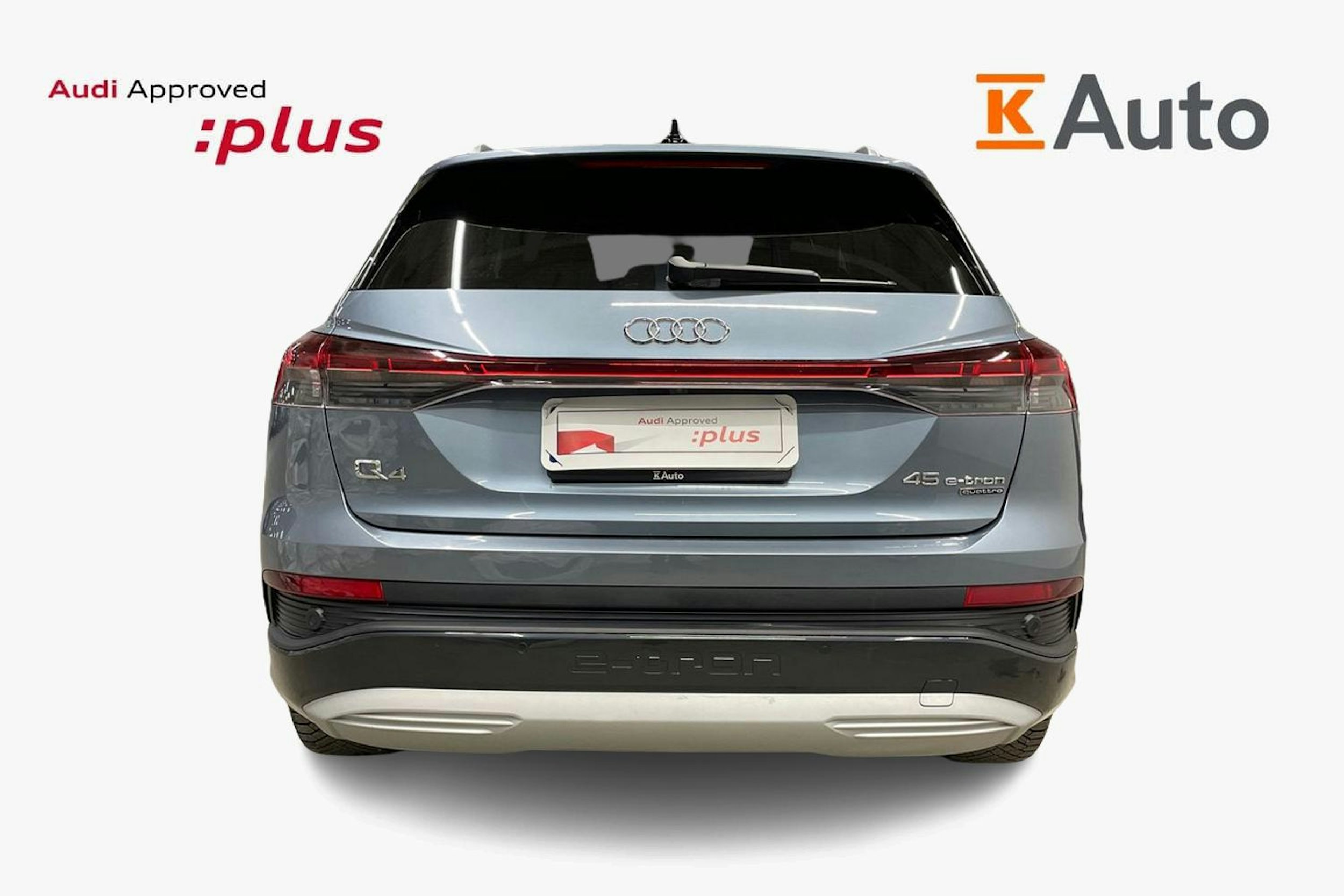 Sininen Audi Q4 e-tron 2024 kuva 3.