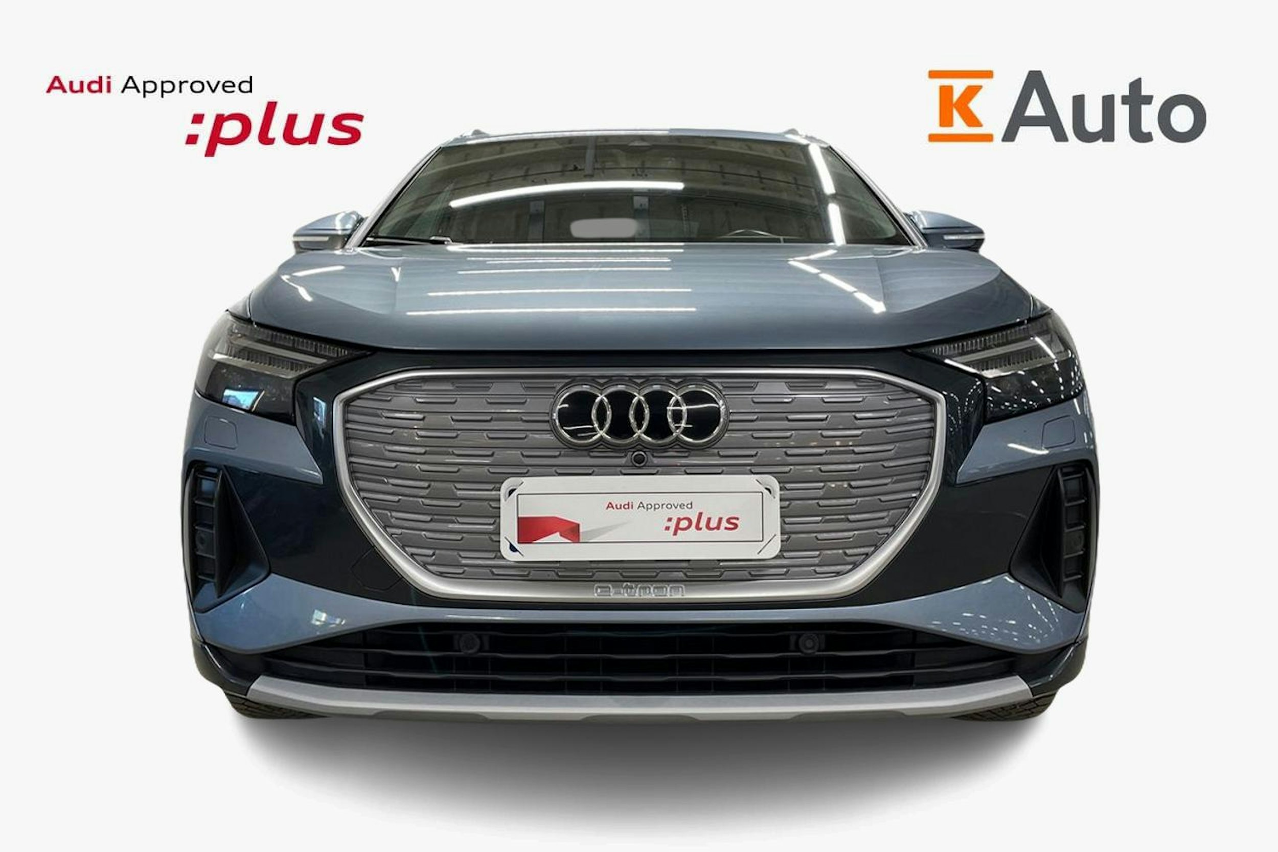 Sininen Audi Q4 e-tron 2024 kuva 5.