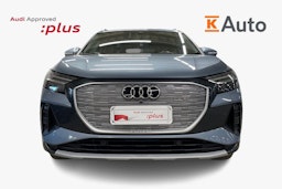 Sininen Audi Q4 e-tron 2024 kuva 5.