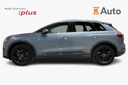 Sininen Audi Q4 e-tron 2024 kuva 6.