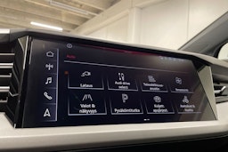 Sininen Audi Q4 e-tron 2024 kuva 20.