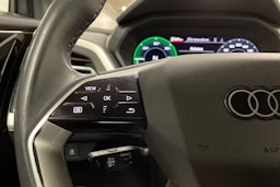 Sininen Audi Q4 e-tron 2024 kuva 25.