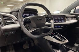 Sininen Audi Q4 e-tron 2024 kuva 28.
