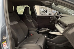 Sininen Audi Q4 e-tron 2024 kuva 29.