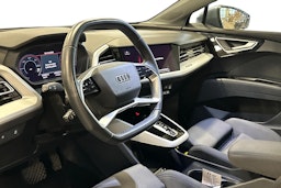sininen Audi Q4 e-tron 2024 kuva 3.
