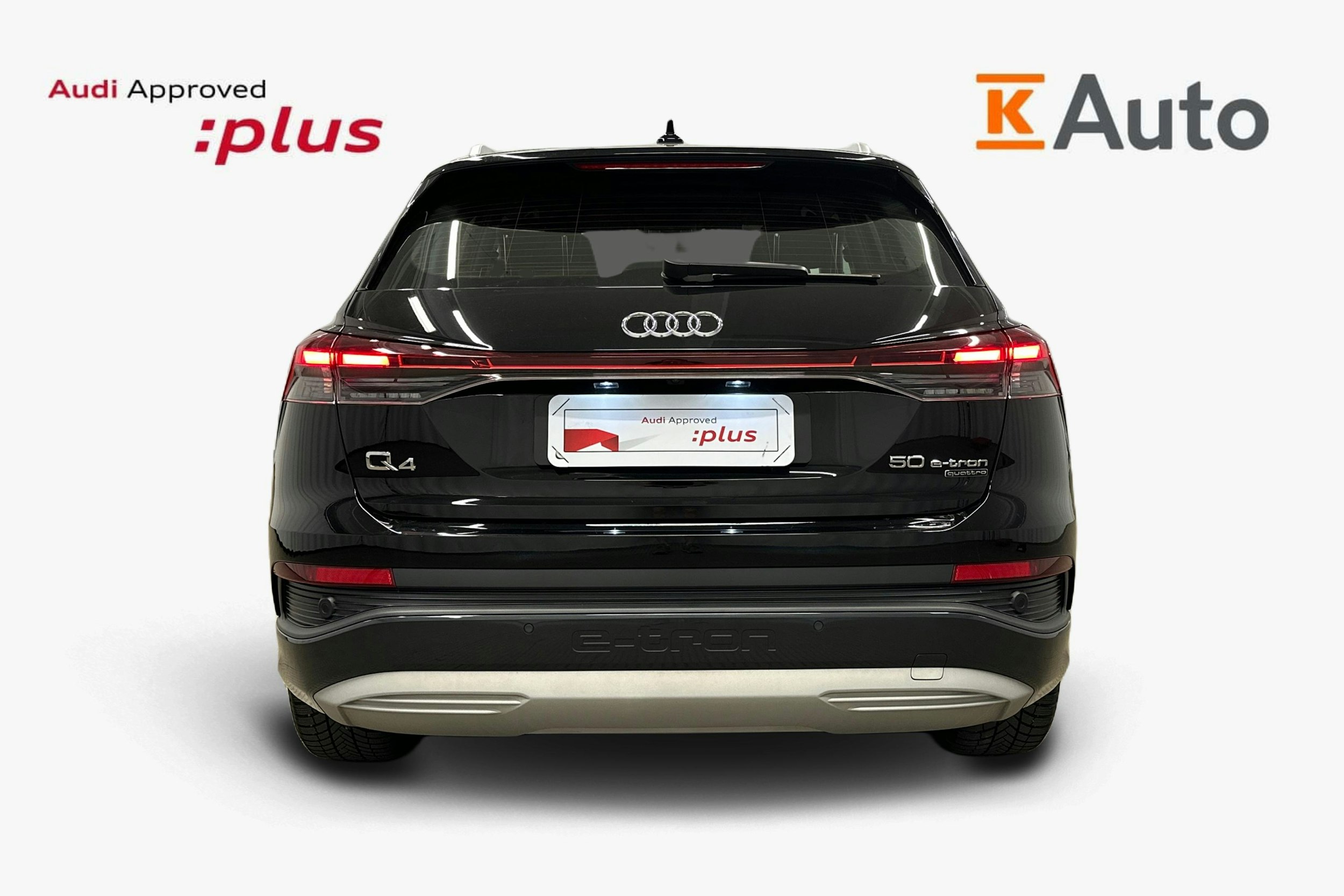 musta Audi Q4 e-tron 2024 kuva 3.