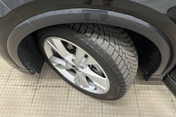 musta Audi Q4 e-tron 2024 kuva 12.