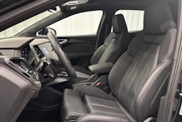 musta Audi Q4 e-tron 2024 kuva 17.