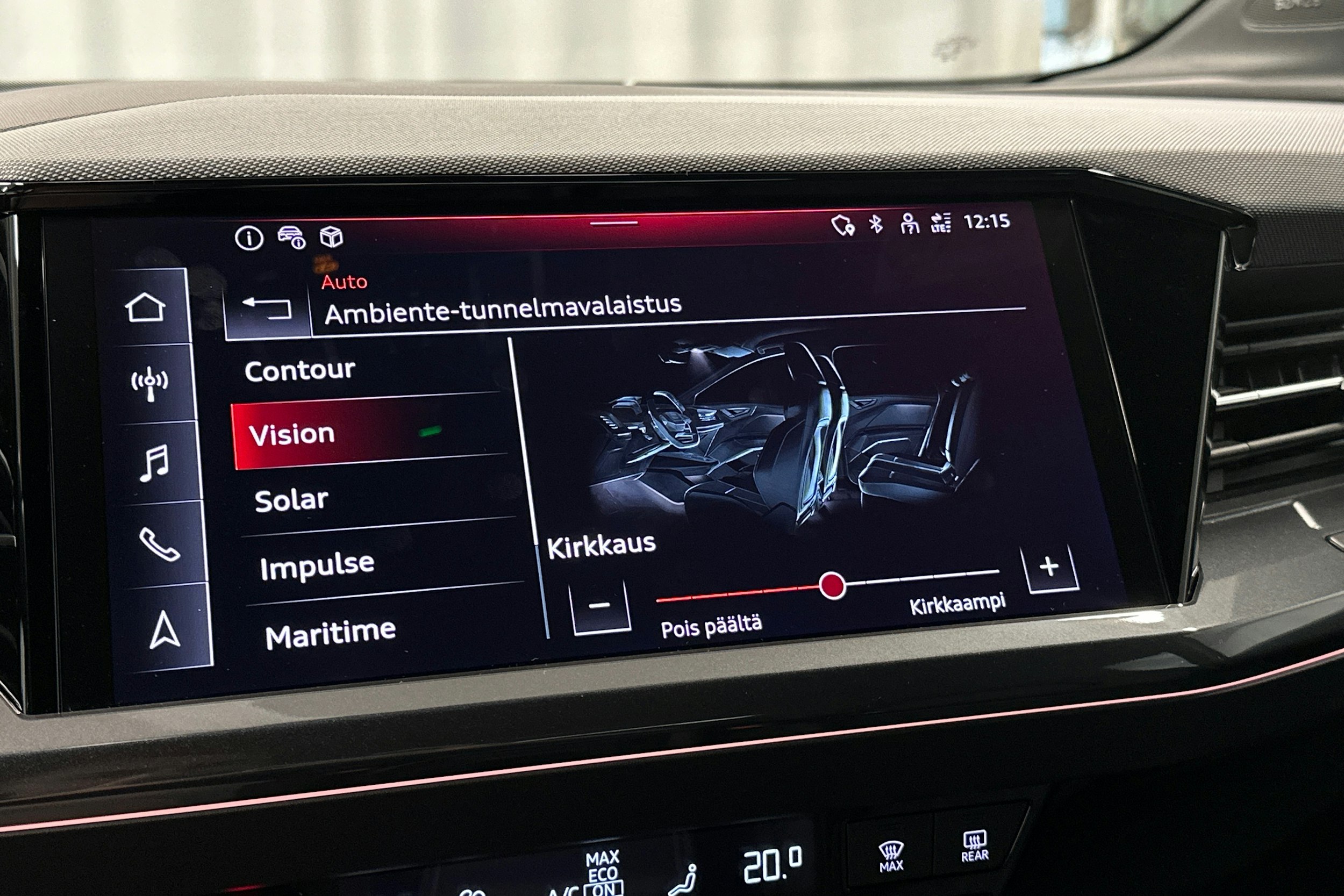 musta Audi Q4 e-tron 2024 kuva 30.