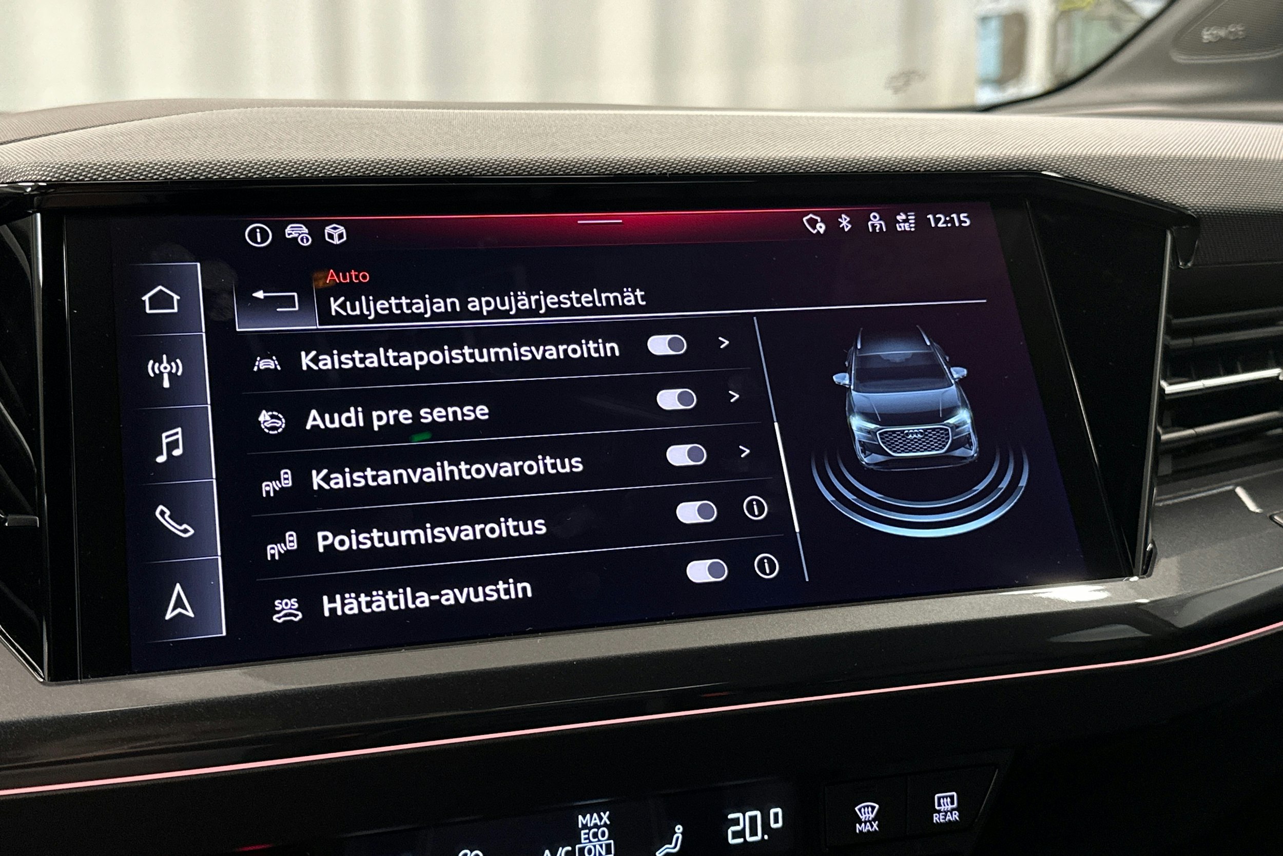 musta Audi Q4 e-tron 2024 kuva 32.