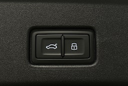 musta Audi Q4 e-tron 2024 kuva 14.