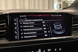 musta Audi Q4 e-tron 2024 kuva 29.