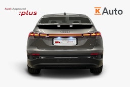 harmaa Audi Q4 e-tron 2024 kuva 3.