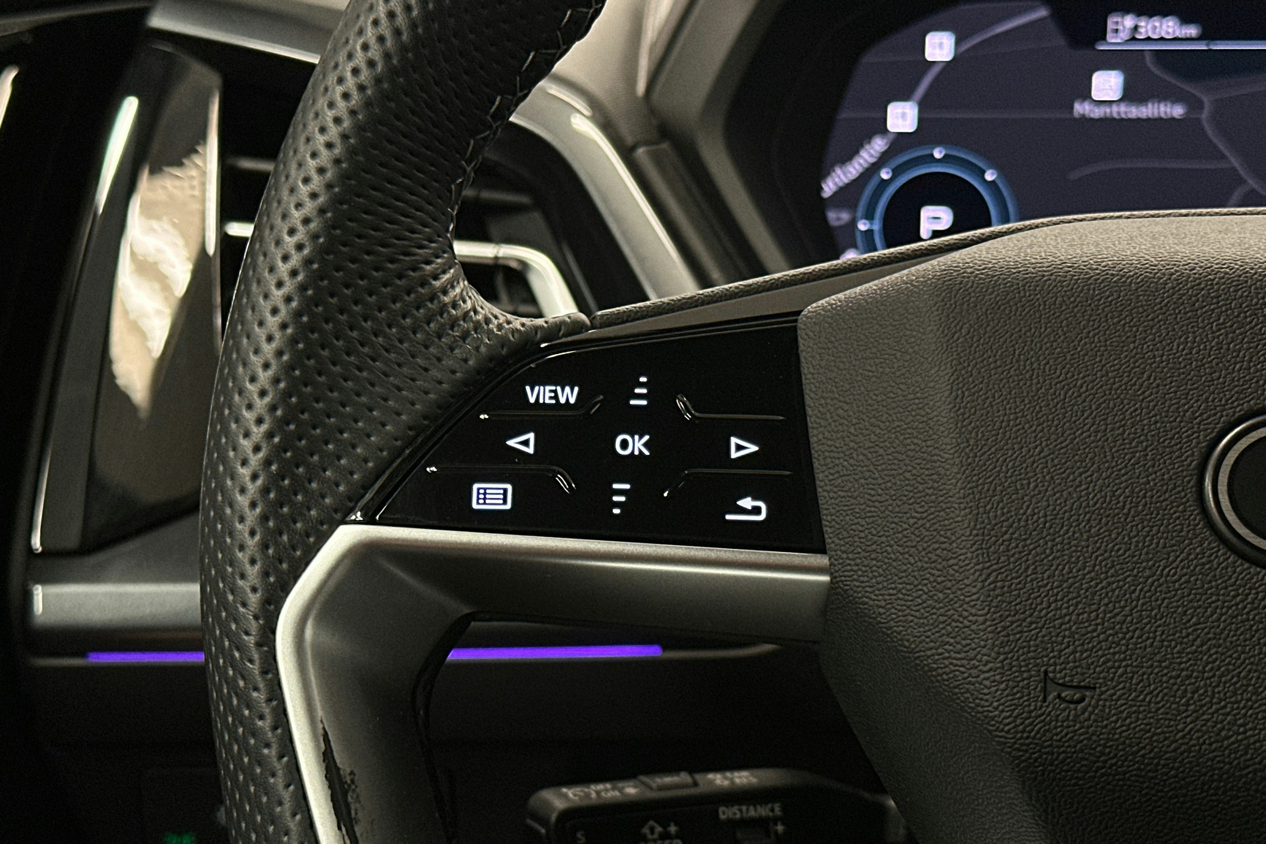 harmaa Audi Q4 e-tron 2024 kuva 19.