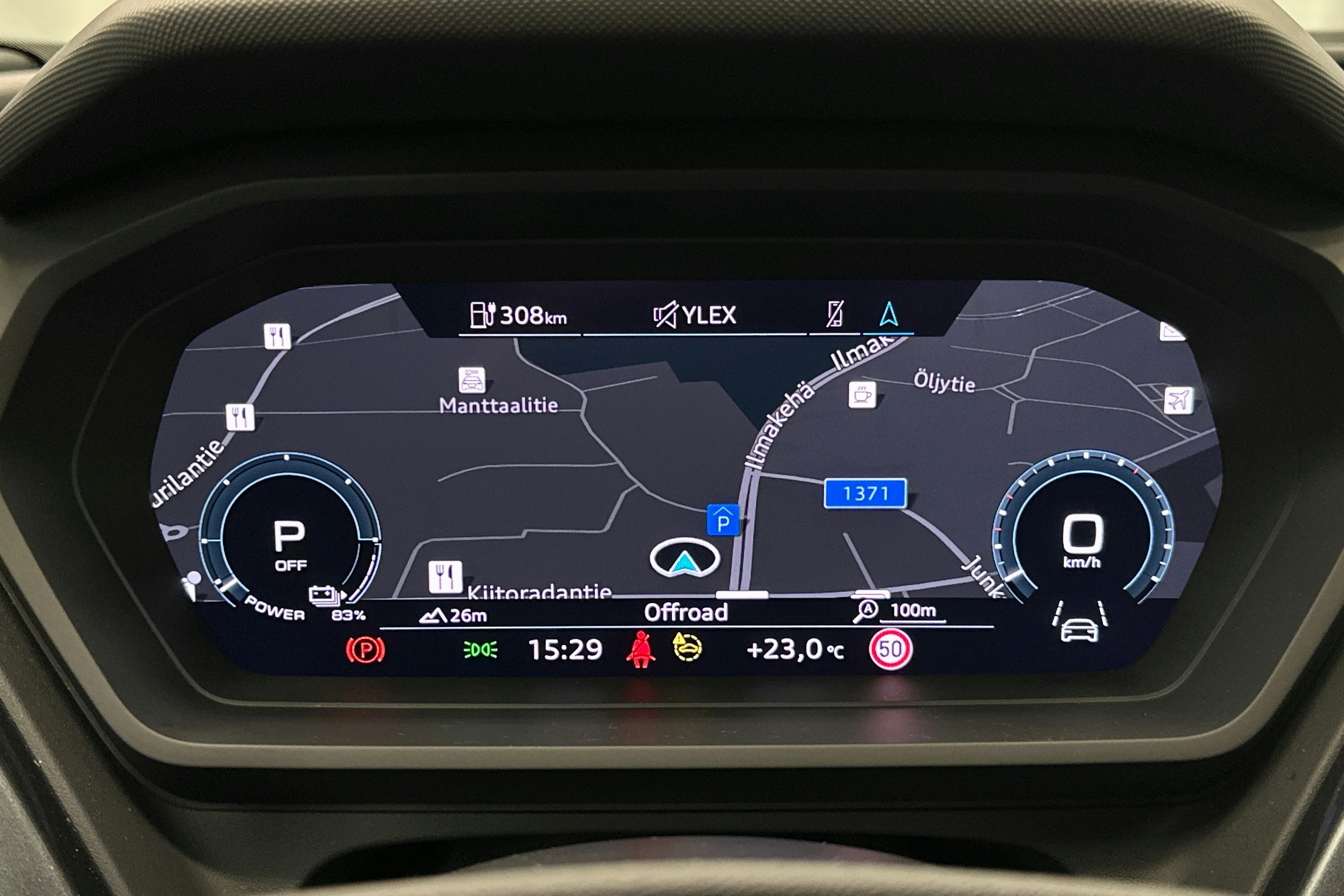 harmaa Audi Q4 e-tron 2024 kuva 22.