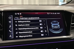 harmaa Audi Q4 e-tron 2024 kuva 30.