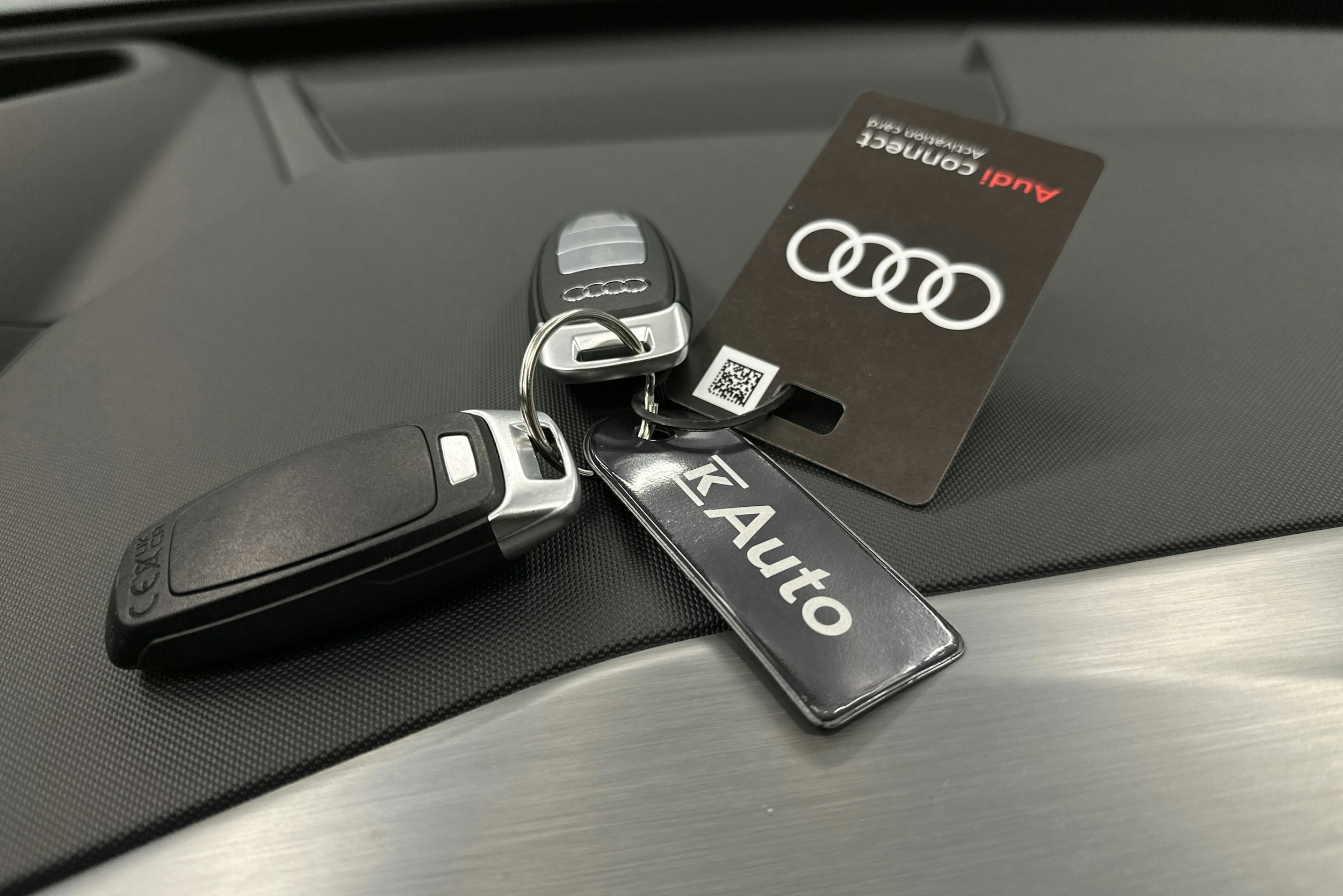 harmaa Audi Q4 e-tron 2024 kuva 35.