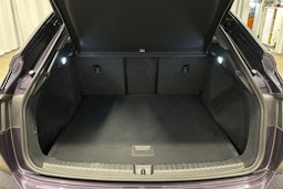 violetti Audi Q4 e-tron 2024 kuva 13.