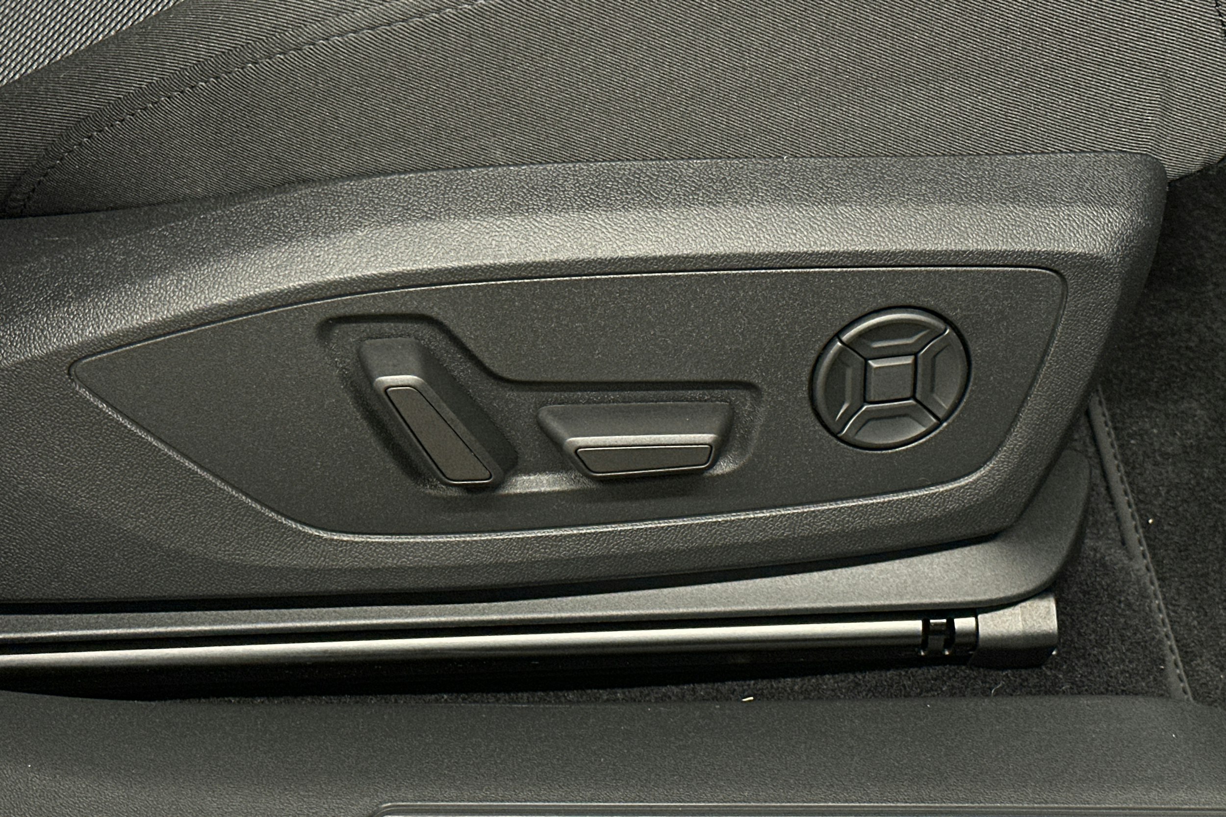 violetti Audi Q4 e-tron 2024 kuva 18.