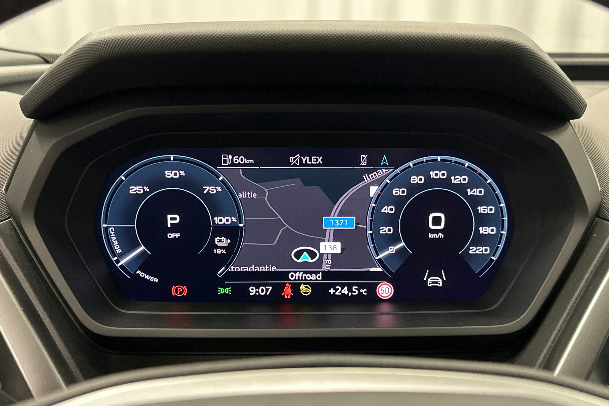 violetti Audi Q4 e-tron 2024 kuva 23.