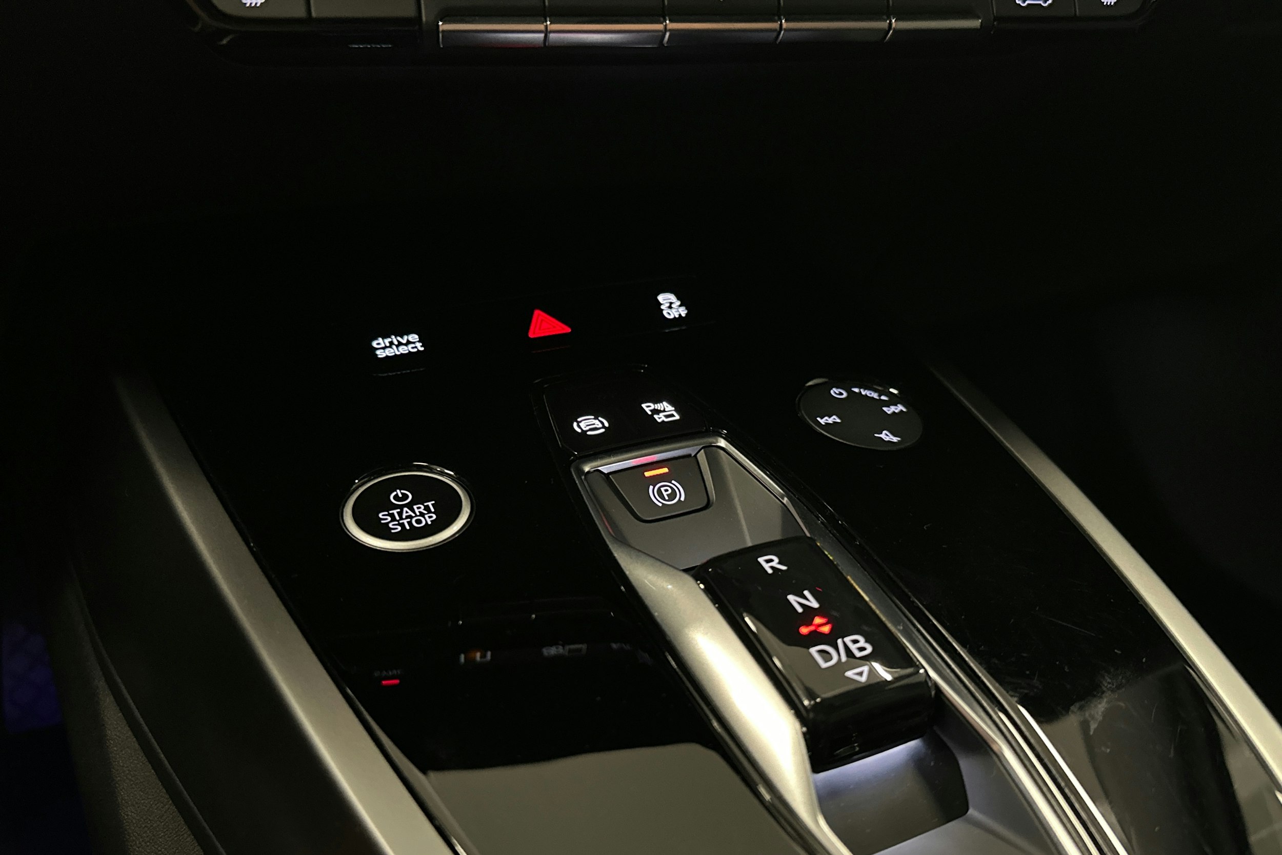 violetti Audi Q4 e-tron 2024 kuva 24.