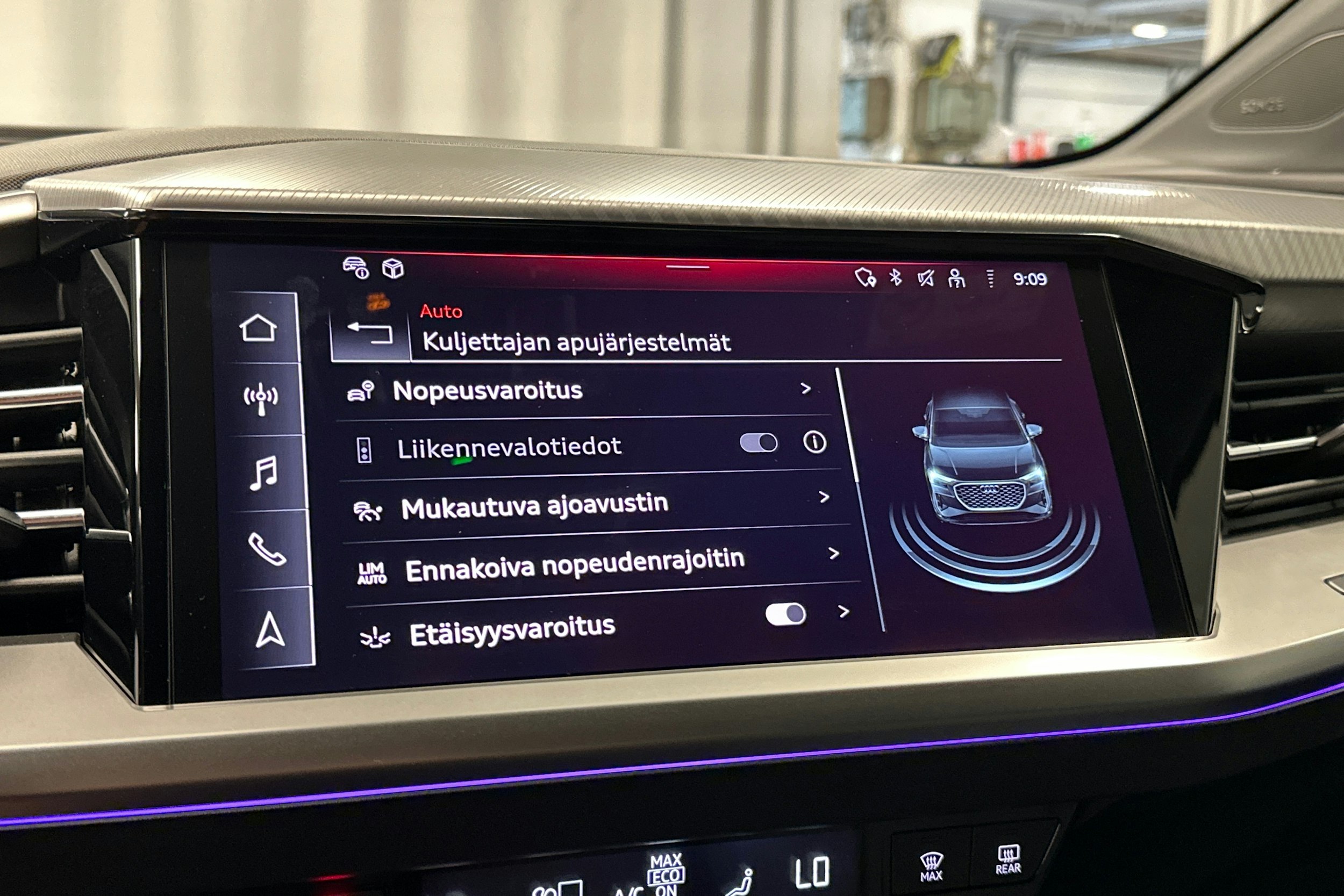 violetti Audi Q4 e-tron 2024 kuva 29.