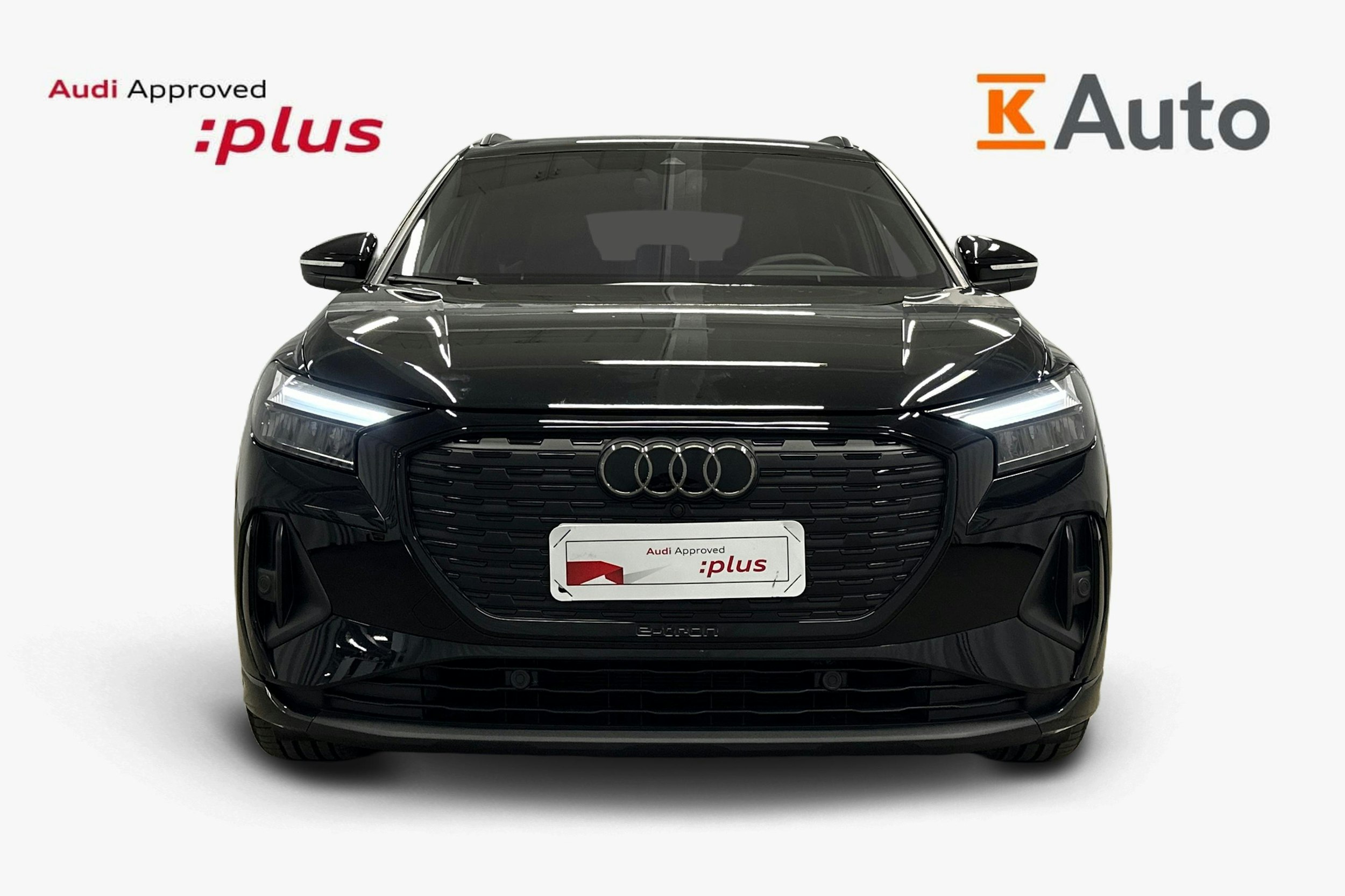 musta Audi Q4 e-tron 2024 kuva 5.