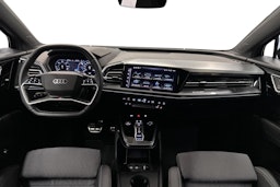 musta Audi Q4 e-tron 2024 kuva 9.