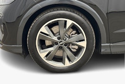 musta Audi Q4 e-tron 2024 kuva 11.