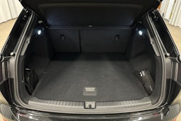 musta Audi Q4 e-tron 2024 kuva 13.