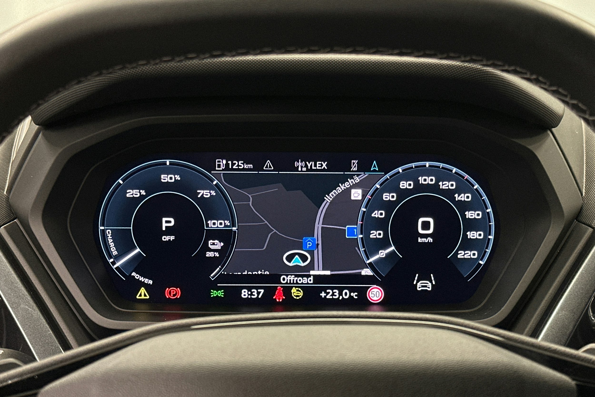 musta Audi Q4 e-tron 2024 kuva 20.