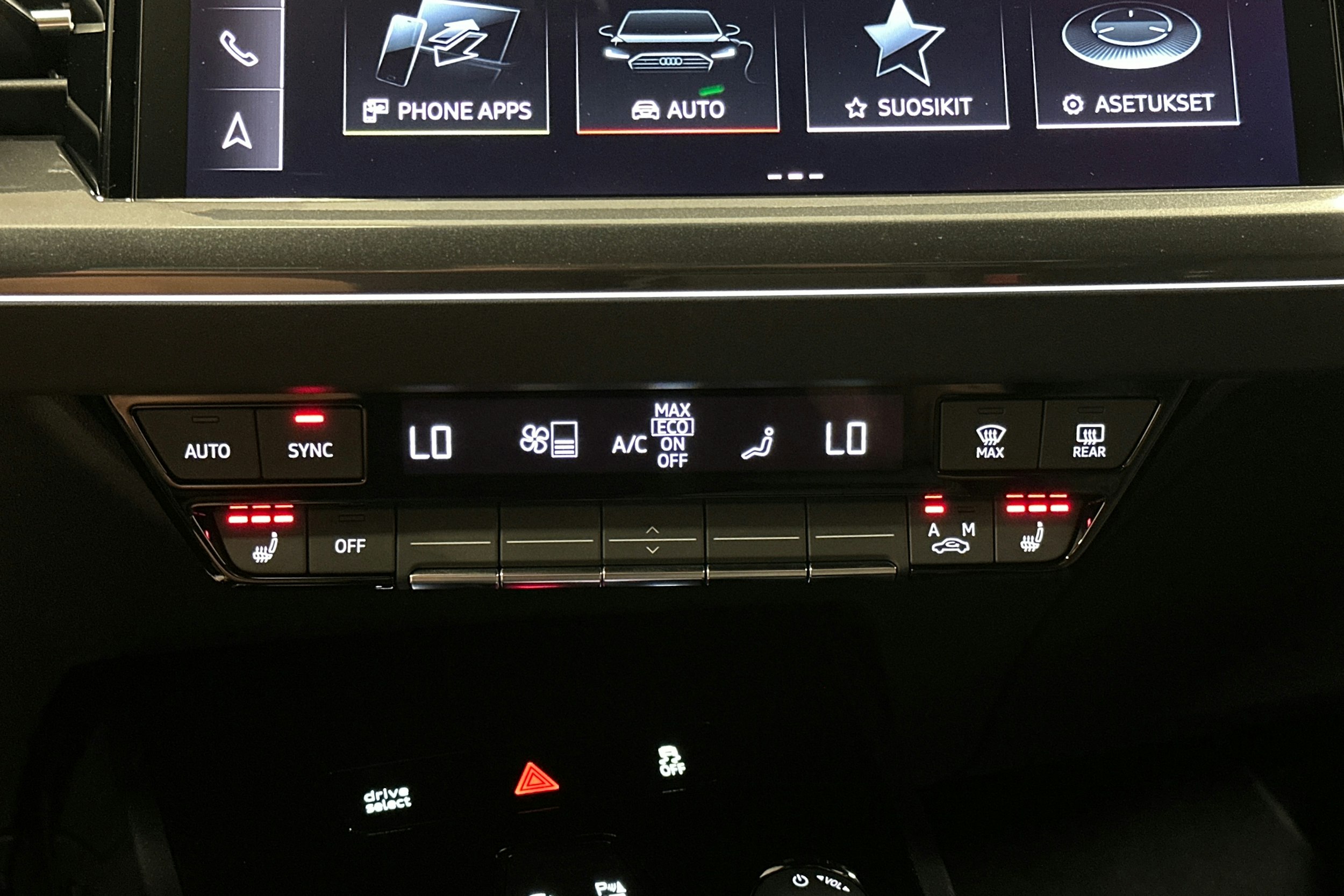 musta Audi Q4 e-tron 2024 kuva 26.