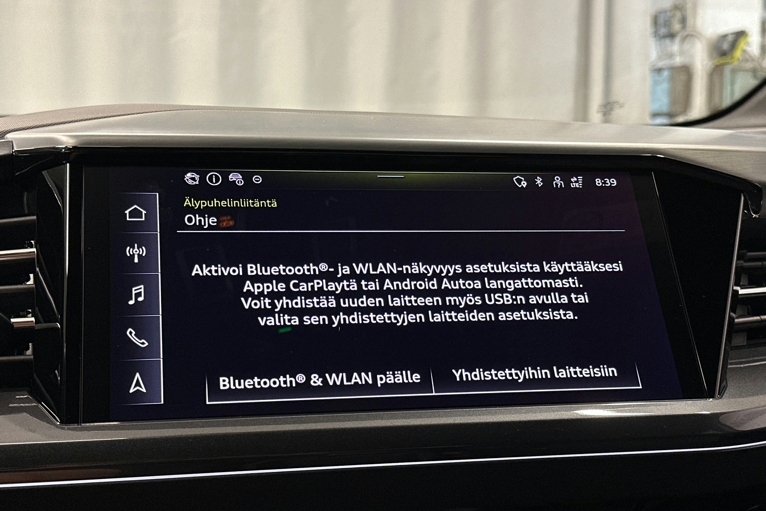 musta Audi Q4 e-tron 2024 kuva 28.