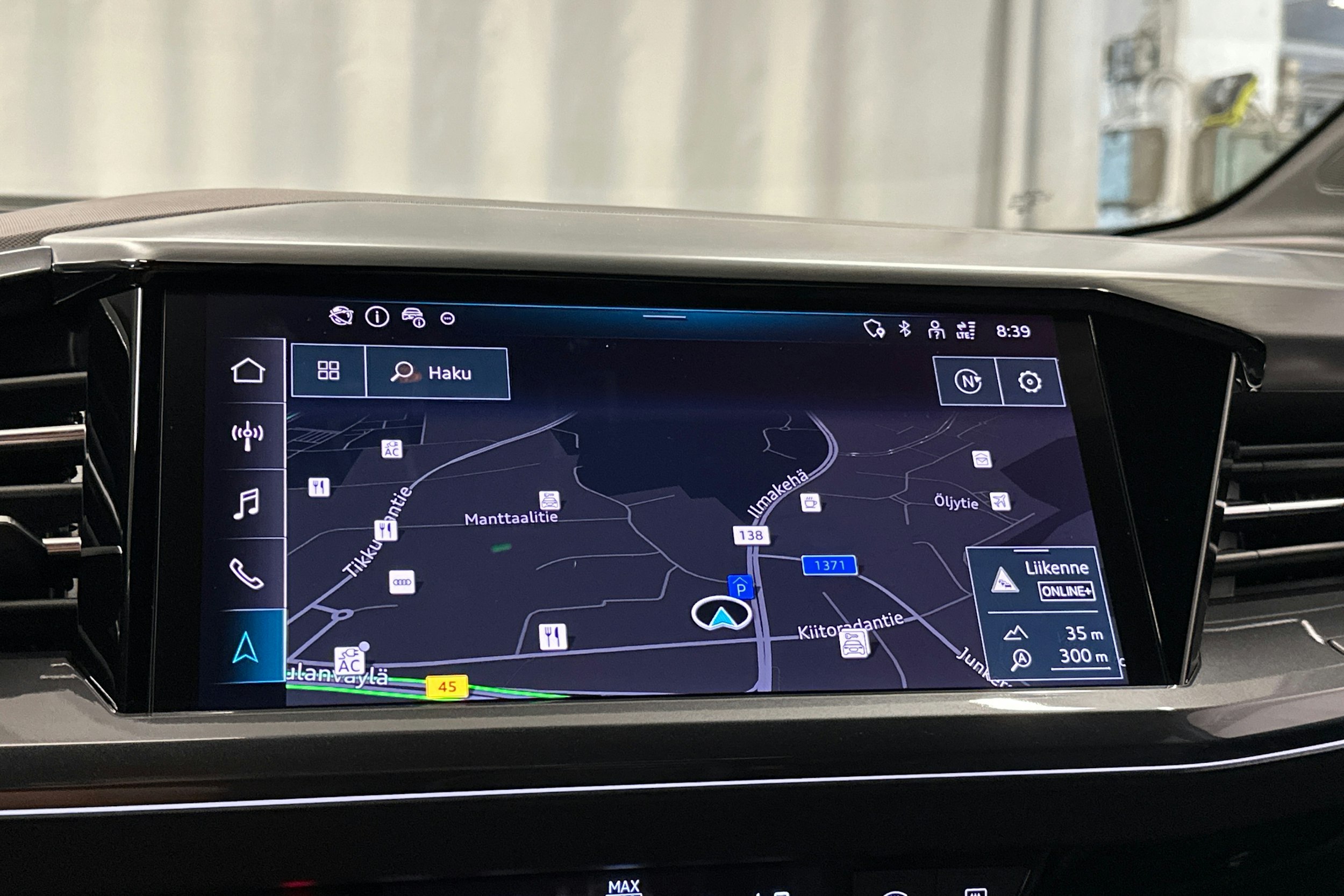 musta Audi Q4 e-tron 2024 kuva 29.