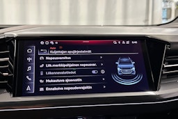 musta Audi Q4 e-tron 2024 kuva 30.