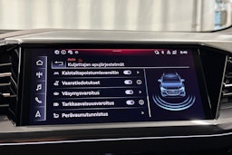 musta Audi Q4 e-tron 2024 kuva 32.
