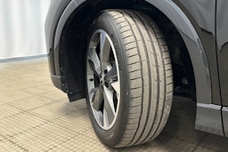 musta Audi Q4 e-tron 2024 kuva 37.