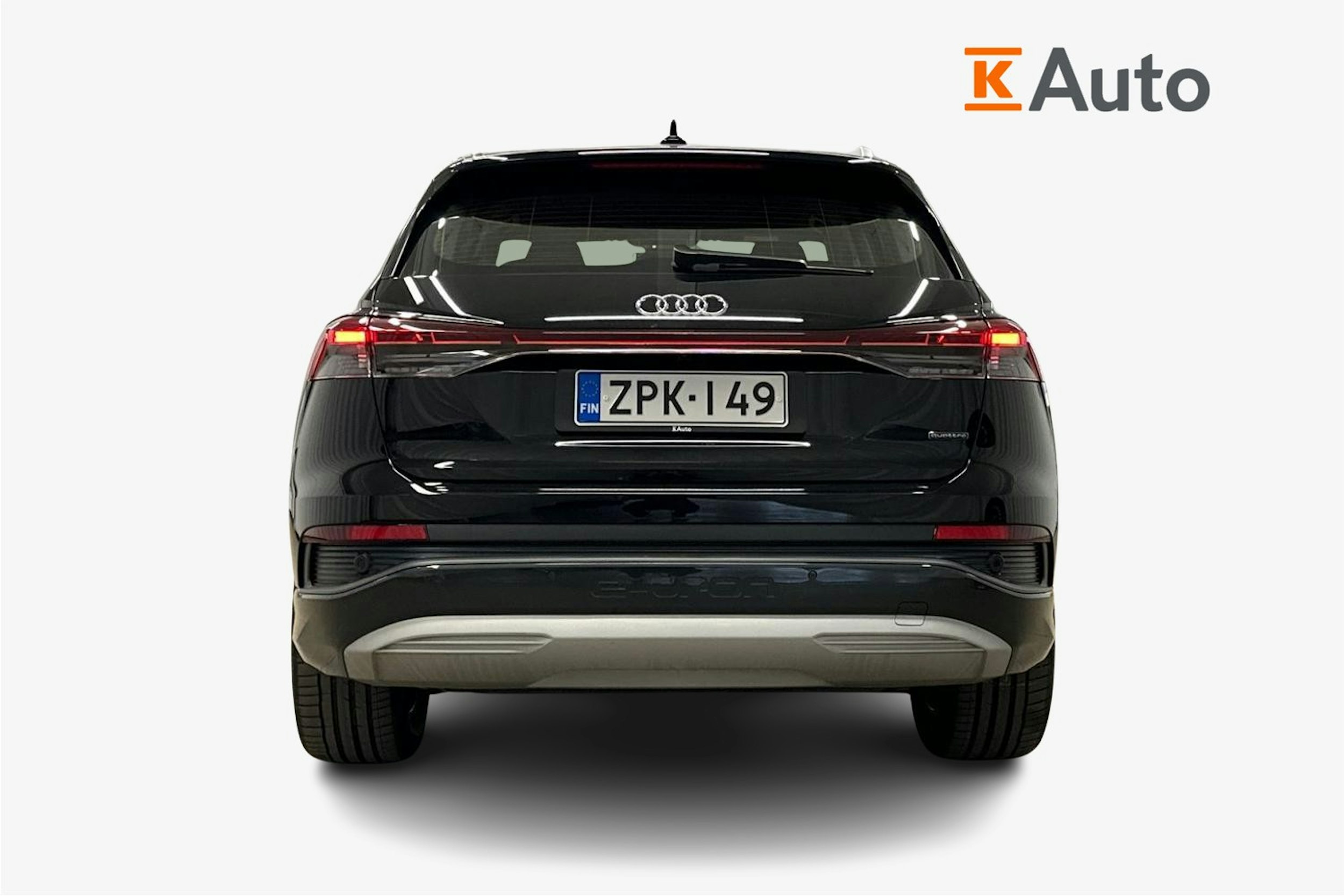 musta Audi Q4 e-tron 2024 kuva 3.
