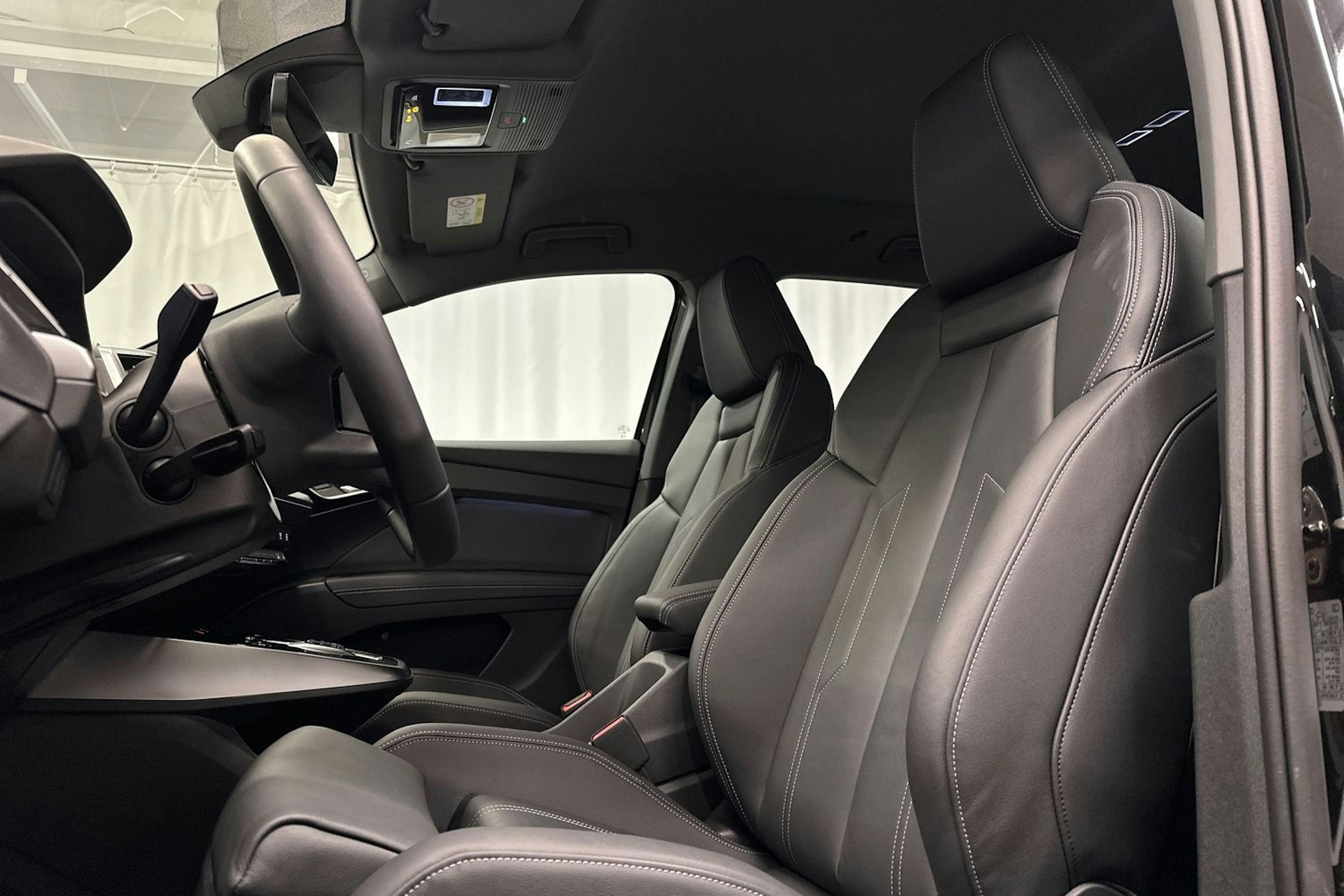 musta Audi Q4 e-tron 2024 kuva 15.